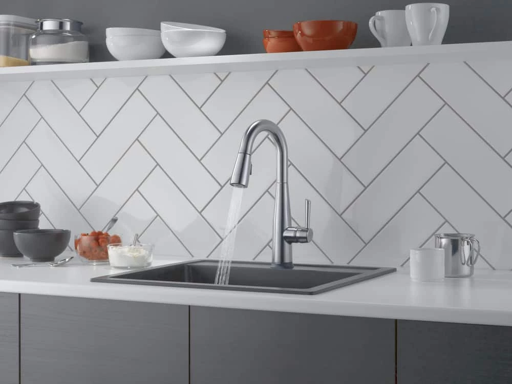 Delta Essa 1-Handle Pull-Down Bar/Prep Faucet, Arctic, Stainless - Image 3