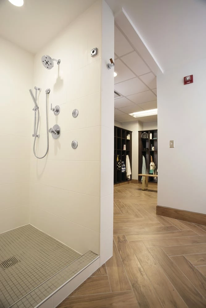 Delta Trinsic 6-Setting 3-Port Diverter Trim, Chrome - Image 2