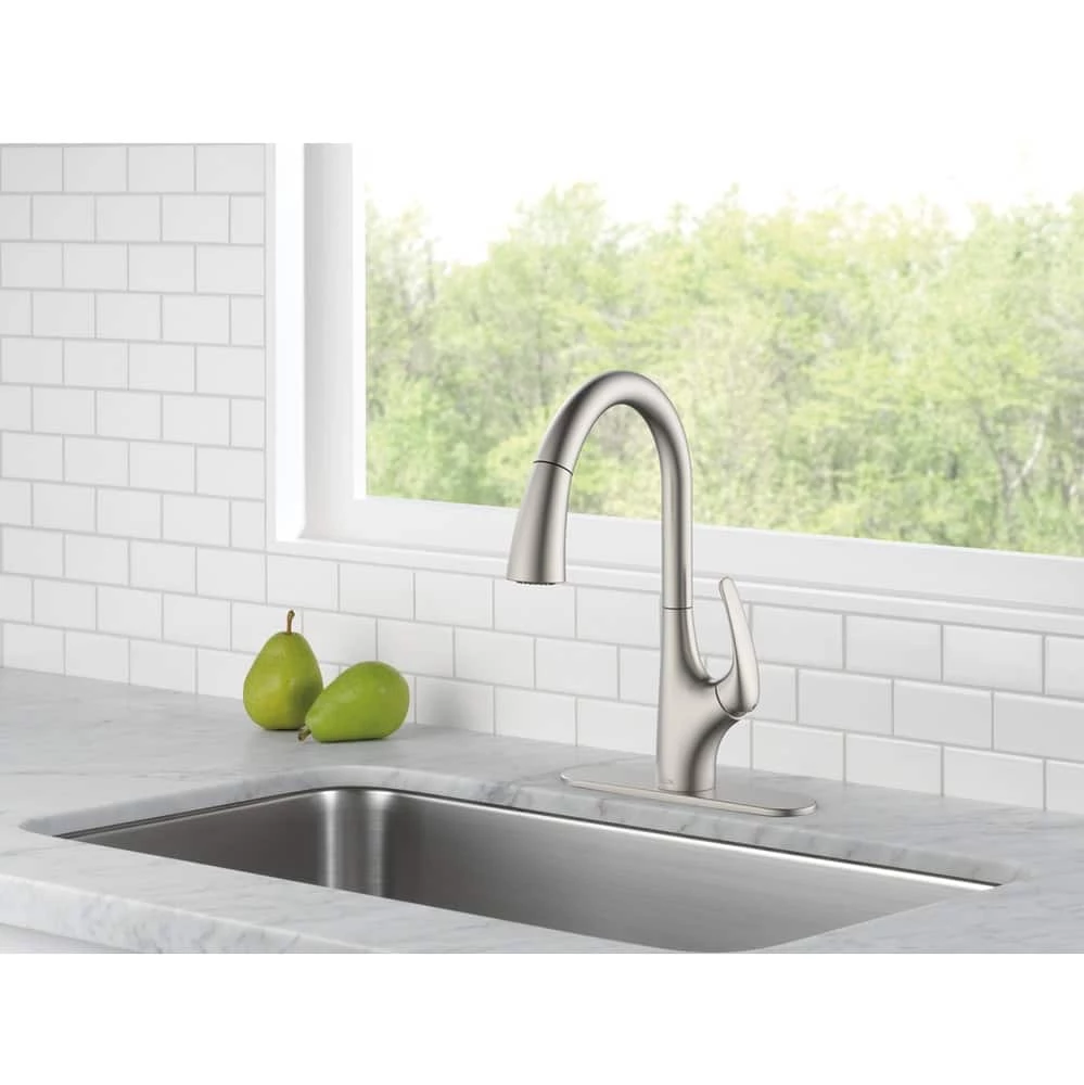 Delta Seabourne Pulldown Kitchen Faucet, Stainless Steel - Image 2