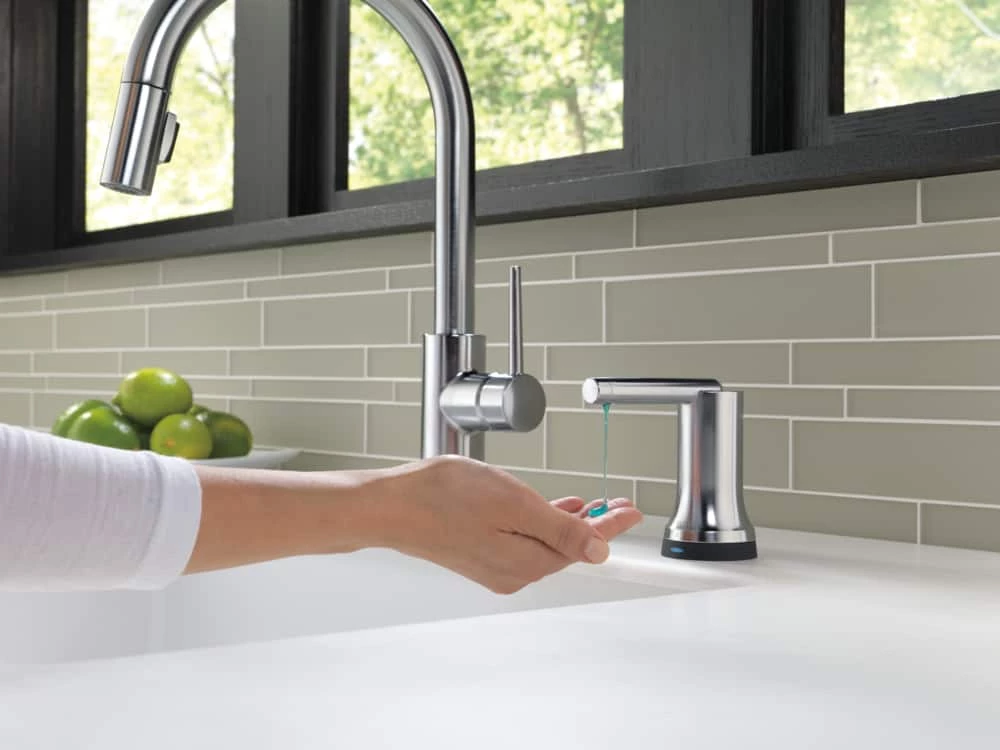 Delta Faucet Trinsic Single Handle High Arc Pull Down Kitchen Faucet - Image 5