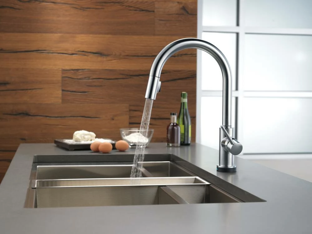 Delta Faucet Trinsic Single Handle High Arc Pull Down Kitchen Faucet - Image 13
