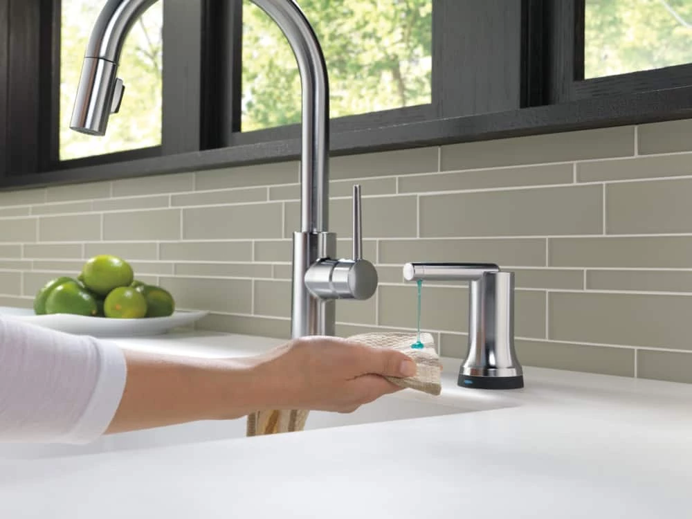 Delta Faucet Trinsic Single Handle High Arc Pull Down Kitchen Faucet - Image 3